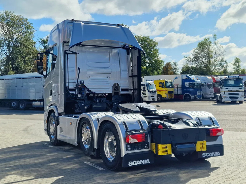 Scania 660S V8 NGS Highline 6x2/4 - New - Full spec - Retarder - Night clima - Led - Leather - Navi - Tractor truck: picture 5 Scania 660S V8 NGS Highline 6x2/4 - New - Full spec - Retarder - Night clima - Led - Leather - Navi - Tractor truck: picture 5