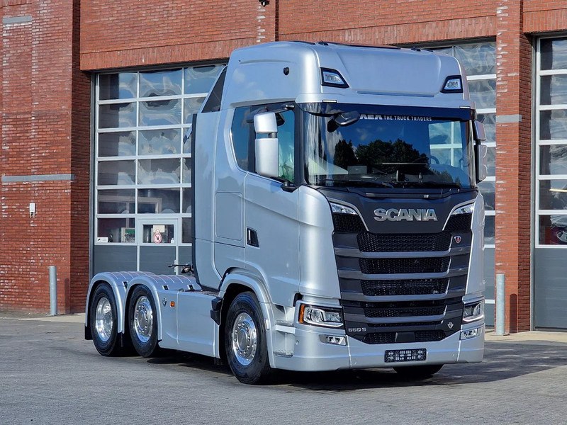 Scania 660S V8 NGS Highline 6x2/4 - New - Full spec - Retarder - Night clima - Led - Leather - Navi - Tractor truck: picture 1 Scania 660S V8 NGS Highline 6x2/4 - New - Full spec - Retarder - Night clima - Led - Leather - Navi - Tractor truck: picture 1
