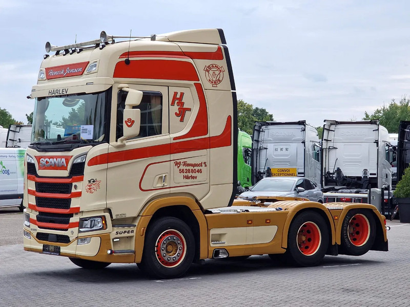 Scania R580 V8 NGS Highline 6x2 - PTO/Hydraulic - 2.95 WB - Retarder - Night clima - Custom interior - Tractor truck: picture 3 Scania R580 V8 NGS Highline 6x2 - PTO/Hydraulic - 2.95 WB - Retarder - Night clima - Custom interior - Tractor truck: picture 3