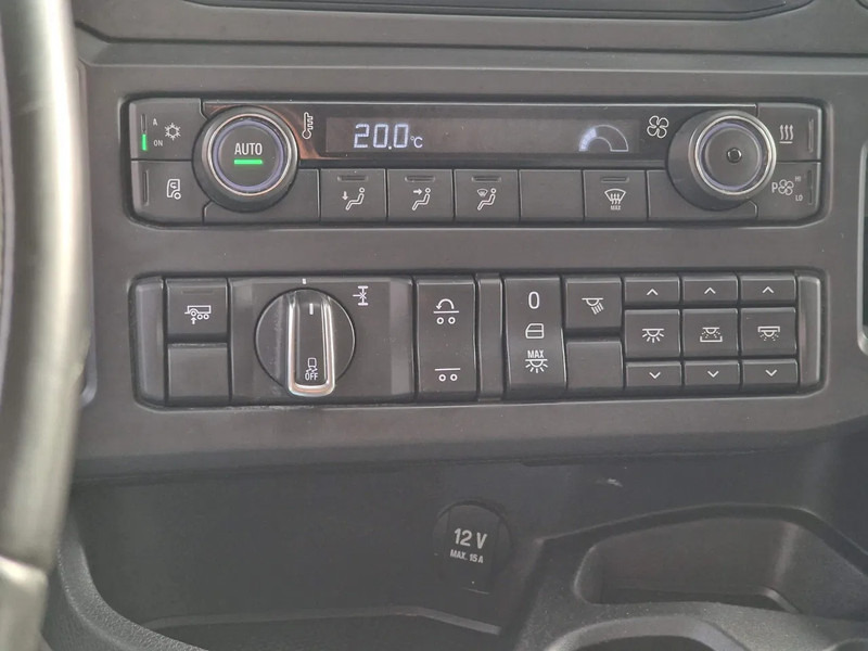 Tractor truck Scania T580 V8 Tuft Torpedo V8 - Custom exterior - Retarder - Full air - Show truck - Stack exhaust: picture 15 Tractor truck Scania T580 V8 Tuft Torpedo V8 - Custom exterior - Retarder - Full air - Show truck - Stack exhaust: picture 15