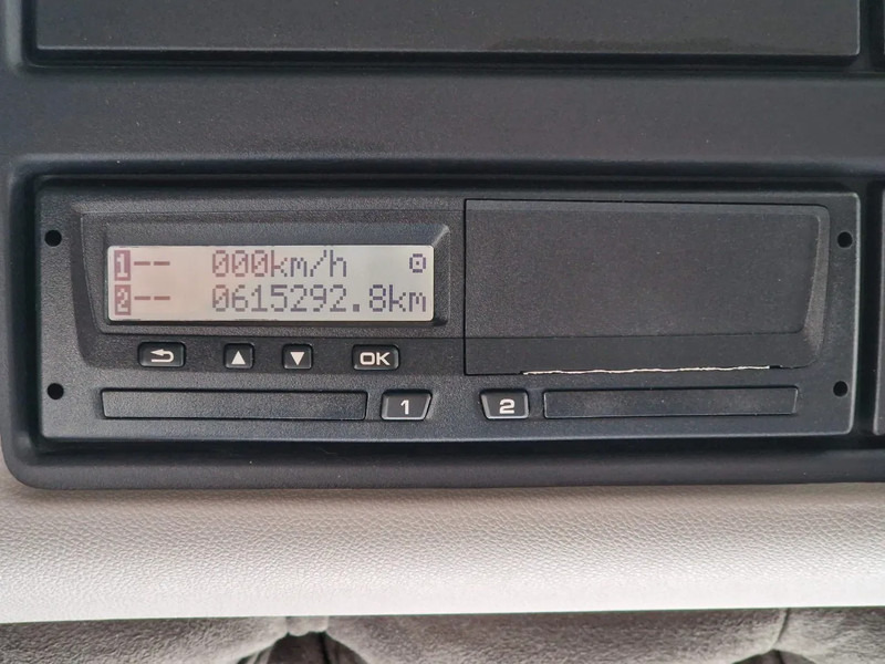 Tractor truck Scania T580 V8 Tuft Torpedo V8 - Custom exterior - Retarder - Full air - Show truck - Stack exhaust: picture 13 Tractor truck Scania T580 V8 Tuft Torpedo V8 - Custom exterior - Retarder - Full air - Show truck - Stack exhaust: picture 13