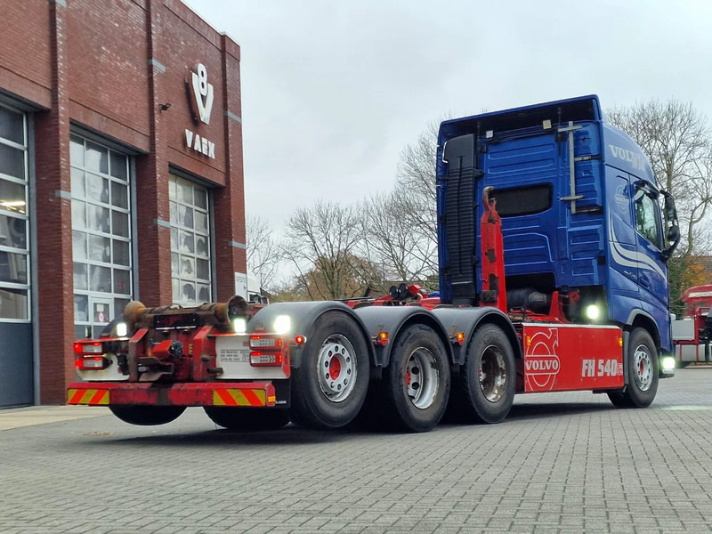 Hook lift truck Volvo FH 13.540 Globetrotter 8x4*4 - HIAB Hook 22T - Full air - Work remote: picture 9 Hook lift truck Volvo FH 13.540 Globetrotter 8x4*4 - HIAB Hook 22T - Full air - Work remote: picture 9