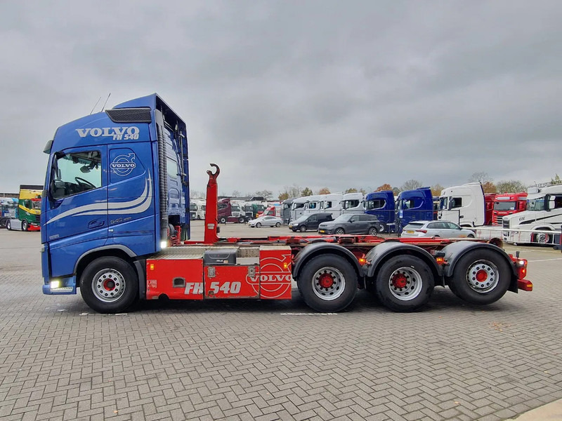 Hook lift truck Volvo FH 13.540 Globetrotter 8x4*4 - HIAB Hook 22T - Full air - Work remote: picture 6 Hook lift truck Volvo FH 13.540 Globetrotter 8x4*4 - HIAB Hook 22T - Full air - Work remote: picture 6