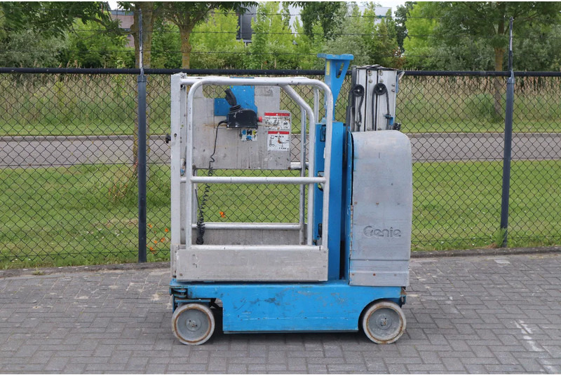 Genie GR-12 | 5.45 METER | 227 KG | MULTIPLE UNITS - Aerial platform: picture 1 Genie GR-12 | 5.45 METER | 227 KG | MULTIPLE UNITS - Aerial platform: picture 1