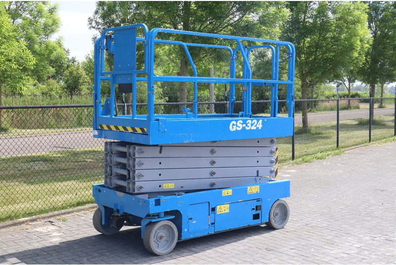 Genie GS-3246 | 12 METER | 318 KG - Scissor lift: picture 3 Genie GS-3246 | 12 METER | 318 KG - Scissor lift: picture 3
