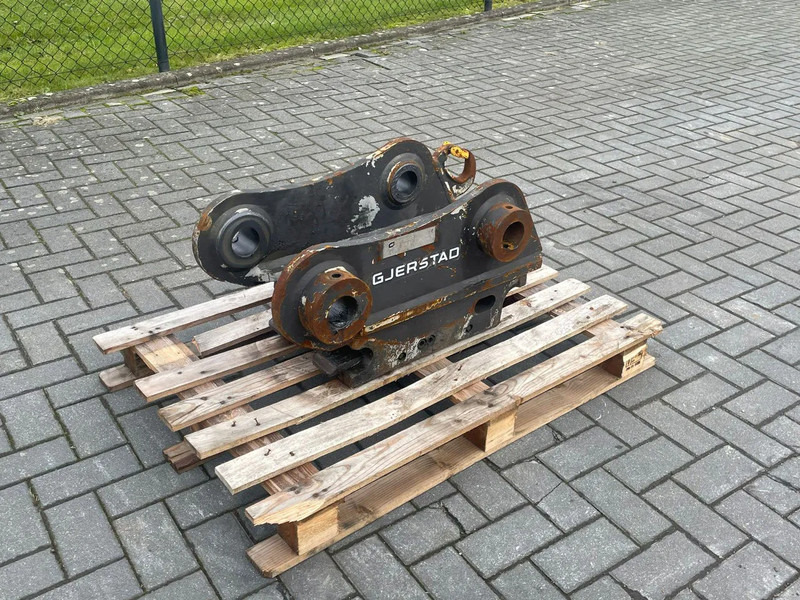 Gjerstad G60 | KM60 | S60 | HYDRAULIC QUICK COUPLER | M318F - Quick coupler for Construction machinery: picture 3 Gjerstad G60 | KM60 | S60 | HYDRAULIC QUICK COUPLER | M318F - Quick coupler for Construction machinery: picture 3