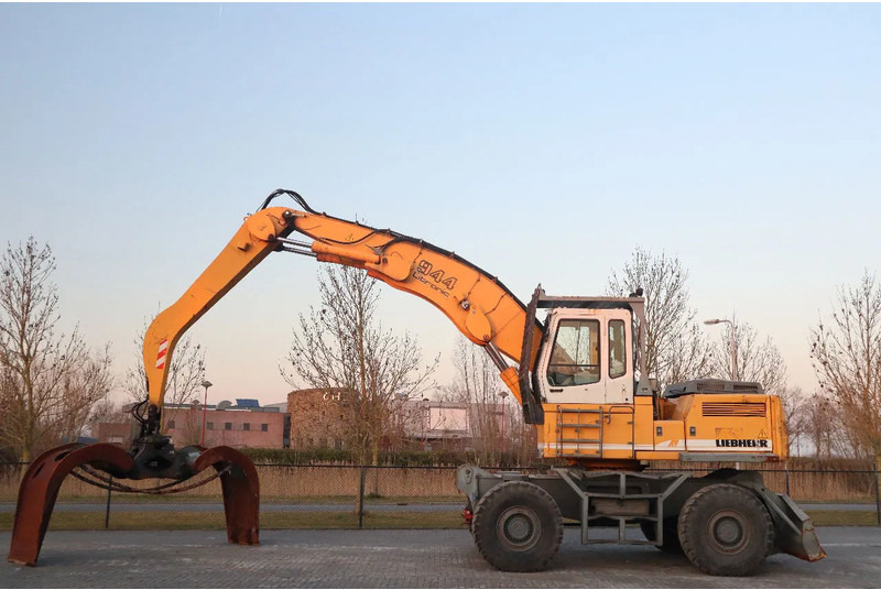 Liebherr A944 B HD | LOG GRAPPLE | HOLZGREIFER | TIMBER - Wheel excavator: picture 1 Liebherr A944 B HD | LOG GRAPPLE | HOLZGREIFER | TIMBER - Wheel excavator: picture 1