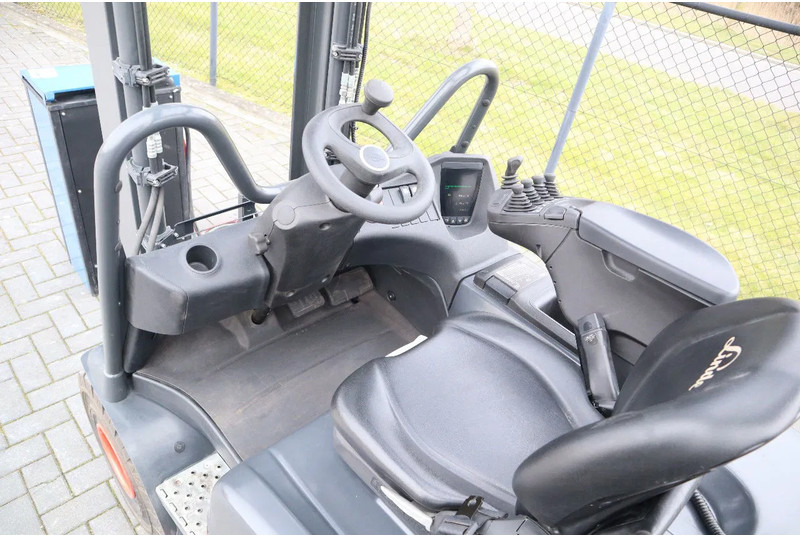 Electric forklift Linde E25 R-01 ROADSTER | DEMO | SIDESHIFT | FORK SPREADERS: picture 16