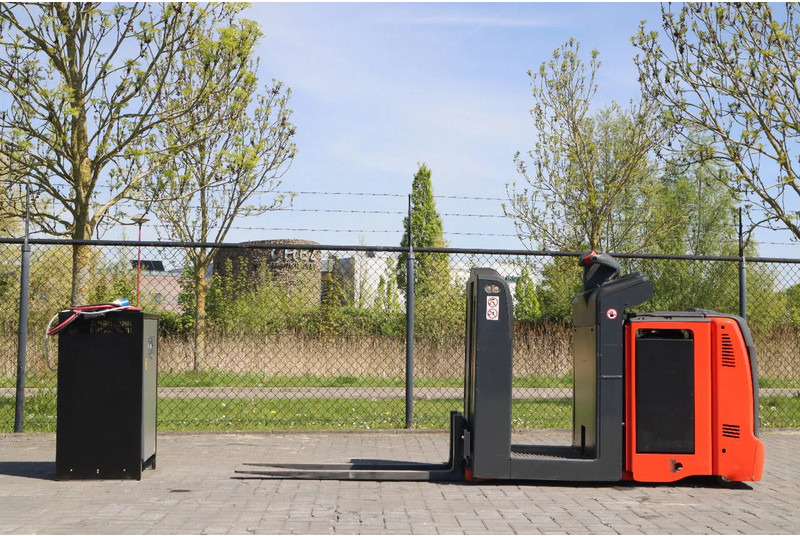 Linde V08-02 | 1.8 METER | 380 KG - Order picker: picture 1 Linde V08-02 | 1.8 METER | 380 KG - Order picker: picture 1