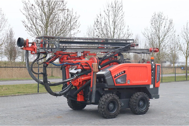 Sandvik 2 PIECES COMMANDO DC 300 RI S5 | ONLY 470 DRILLING HOURS - Drilling machine: picture 5 Sandvik 2 PIECES COMMANDO DC 300 RI S5 | ONLY 470 DRILLING HOURS - Drilling machine: picture 5