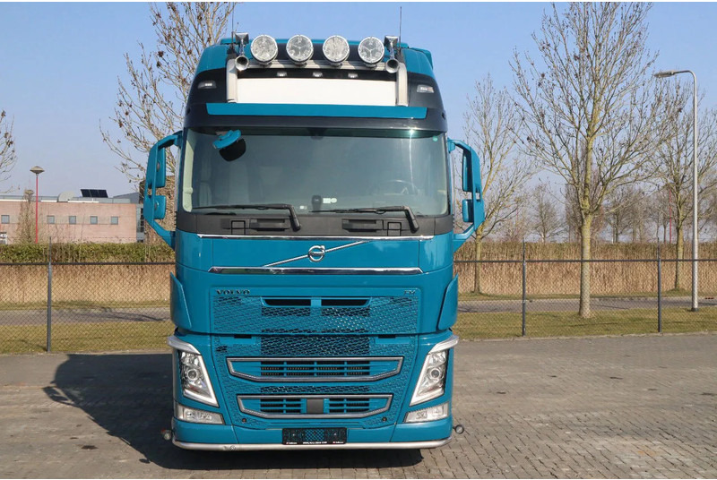 Volvo FH 540 | 6X2 | RETARDER | EURO 6 - Tractor truck: picture 2 Volvo FH 540 | 6X2 | RETARDER | EURO 6 - Tractor truck: picture 2