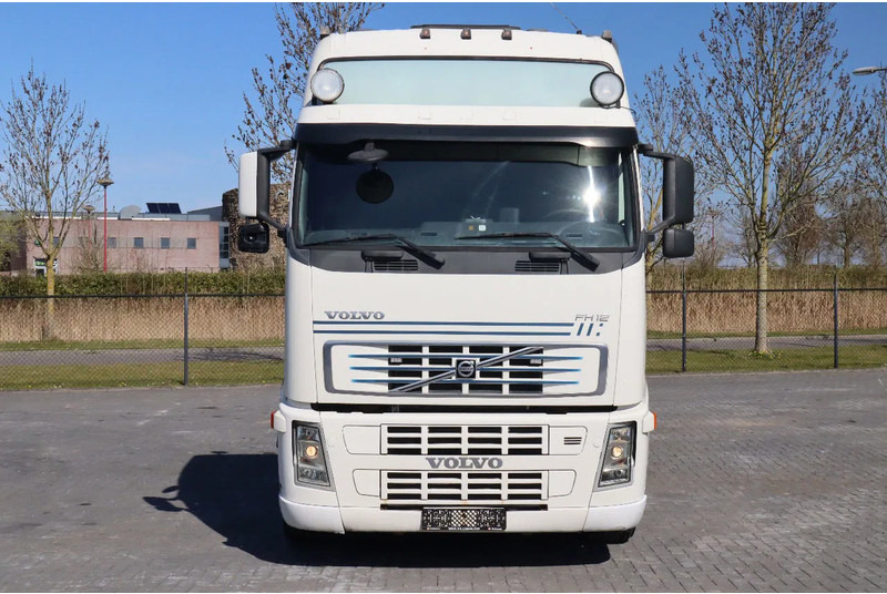 Volvo FH 460 | 6X2 | MANUAL | BDF | RETARDER | EURO 6 - Cab chassis truck: picture 2 Volvo FH 460 | 6X2 | MANUAL | BDF | RETARDER | EURO 6 - Cab chassis truck: picture 2
