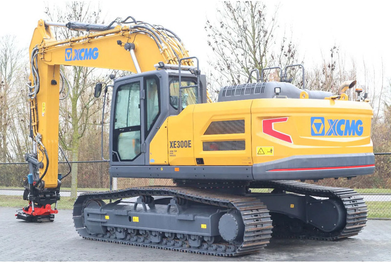 XCMG XE300E | ROTOTILT R8 | CE | CUMMINS STAGE V | FULL OPTION - Crawler excavator: picture 3 XCMG XE300E | ROTOTILT R8 | CE | CUMMINS STAGE V | FULL OPTION - Crawler excavator: picture 3