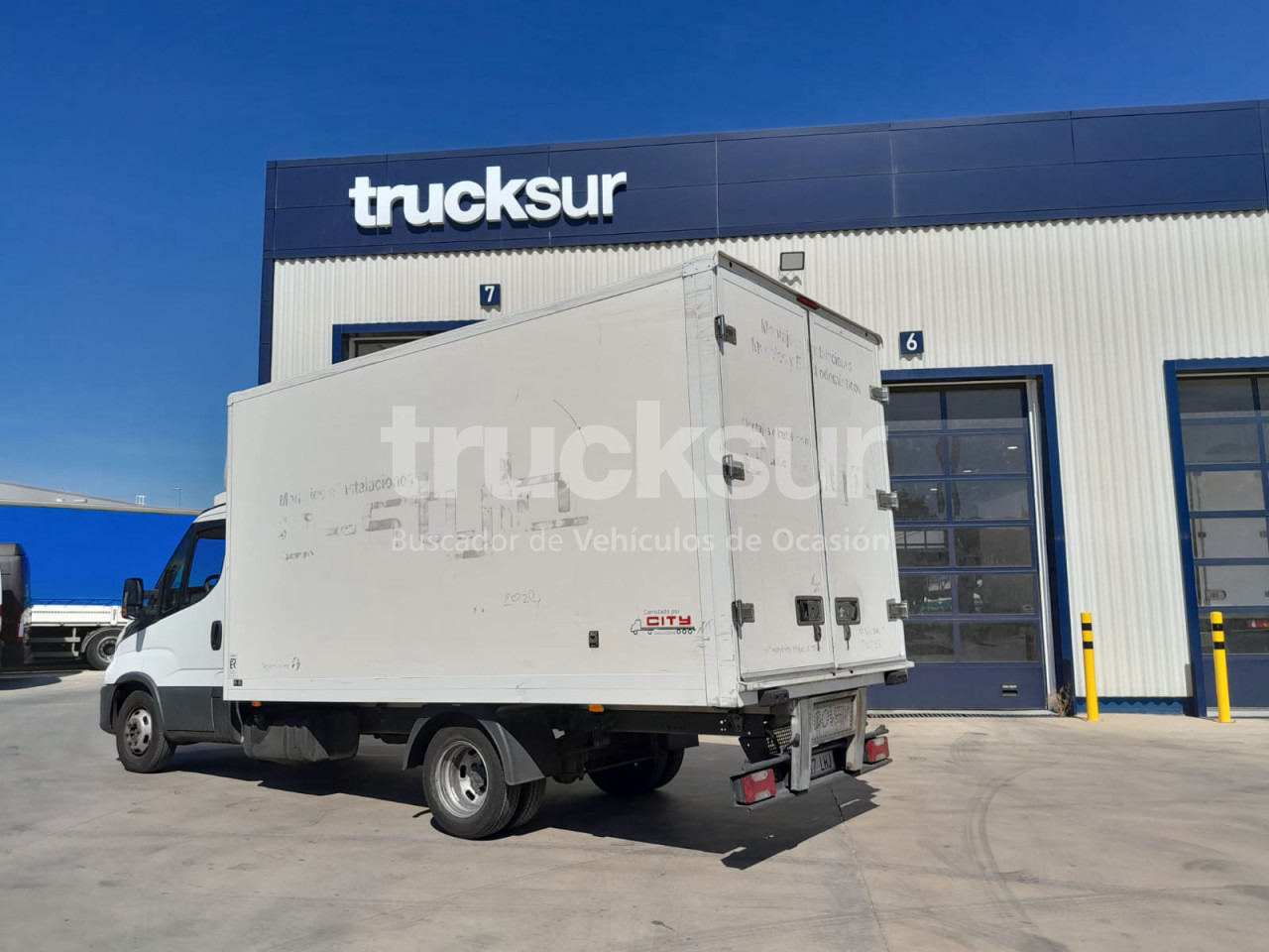 IVECO 35C16 GV - Closed box van: picture 4 IVECO 35C16 GV - Closed box van: picture 4