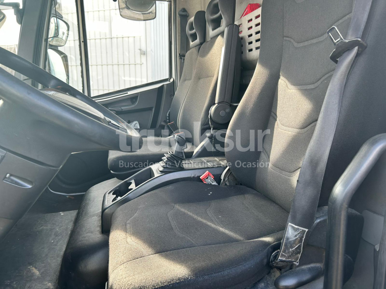 IVECO EUROCARGO ML160-250 - Curtain side truck: picture 4 IVECO EUROCARGO ML160-250 - Curtain side truck: picture 4