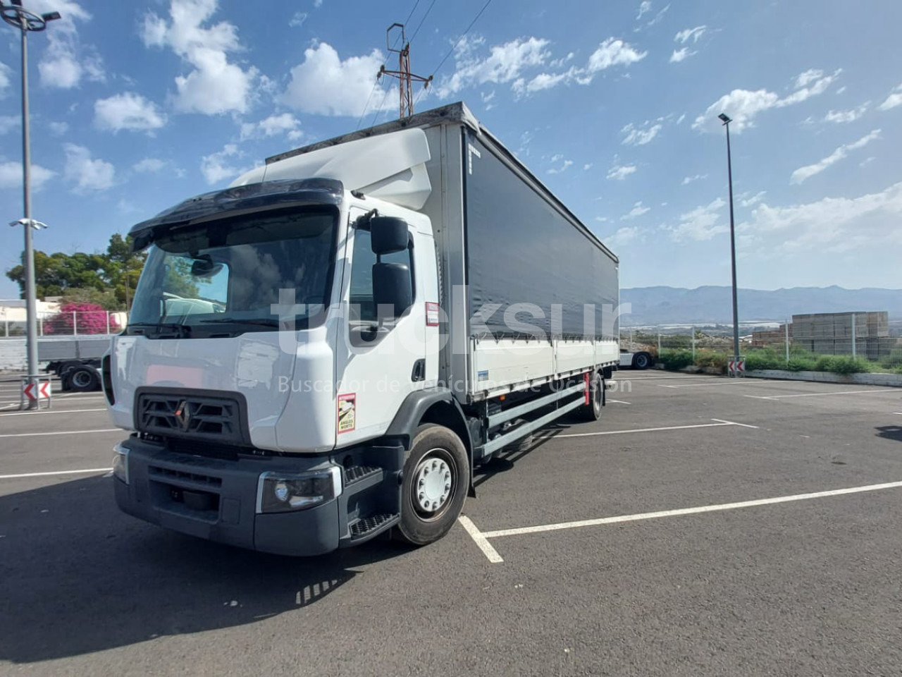 RENAULT D380.18 - Curtain side truck: picture 1 RENAULT D380.18 - Curtain side truck: picture 1