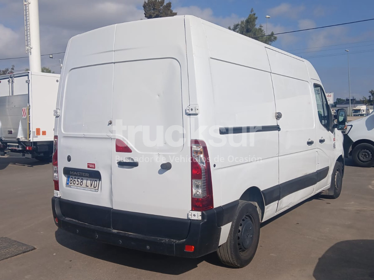 RENAULT MASTER L2H2 - Closed box van: picture 3 RENAULT MASTER L2H2 - Closed box van: picture 3