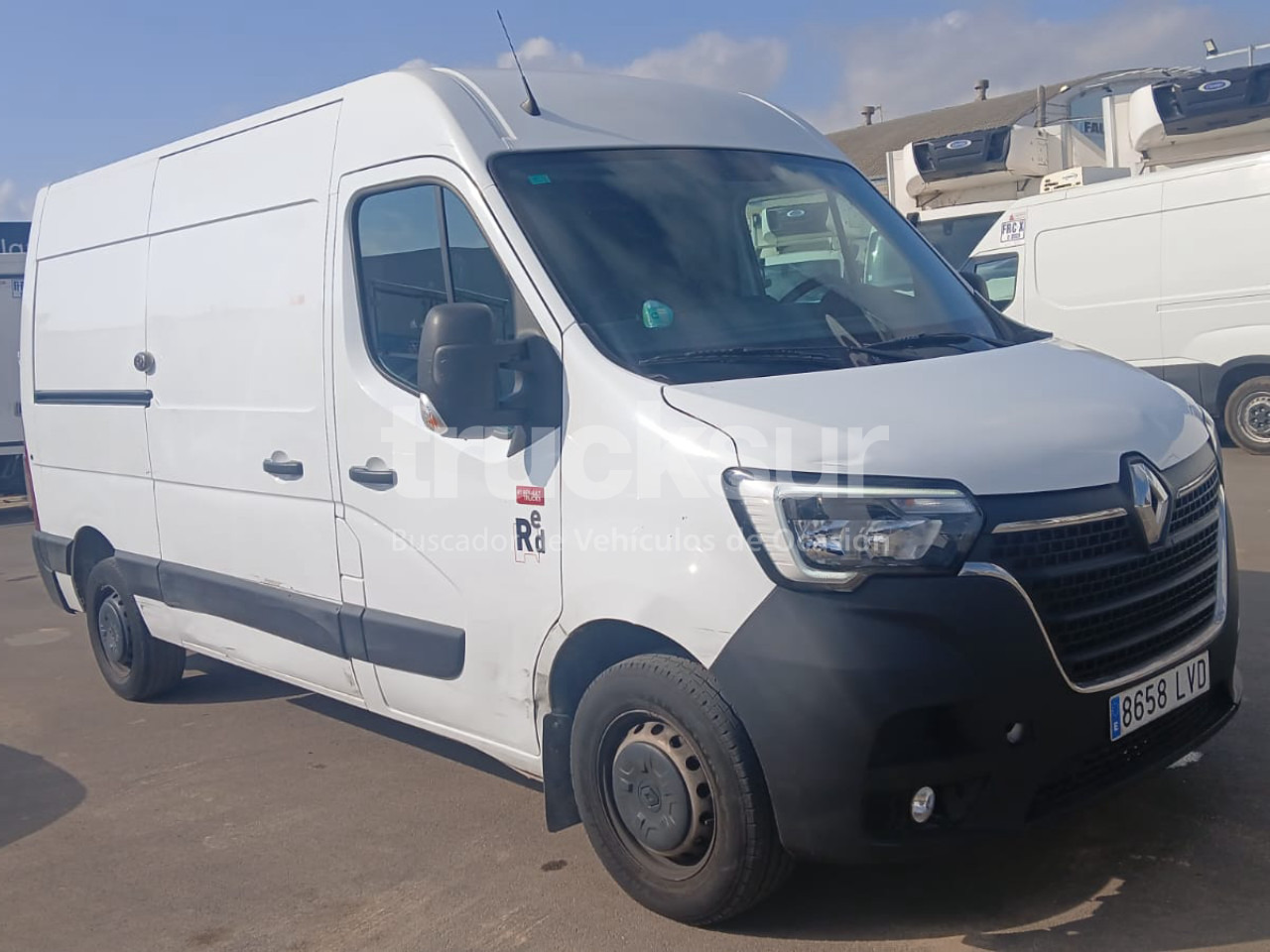 RENAULT MASTER L2H2 - Closed box van: picture 2 RENAULT MASTER L2H2 - Closed box van: picture 2