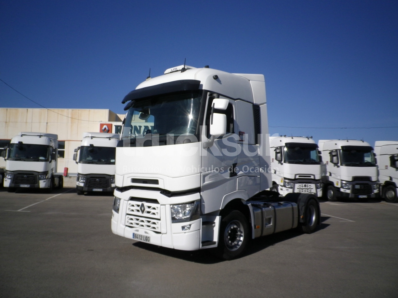 RENAULT T520 HIGH SLEEPER CAB - Tractor truck: picture 1 RENAULT T520 HIGH SLEEPER CAB - Tractor truck: picture 1