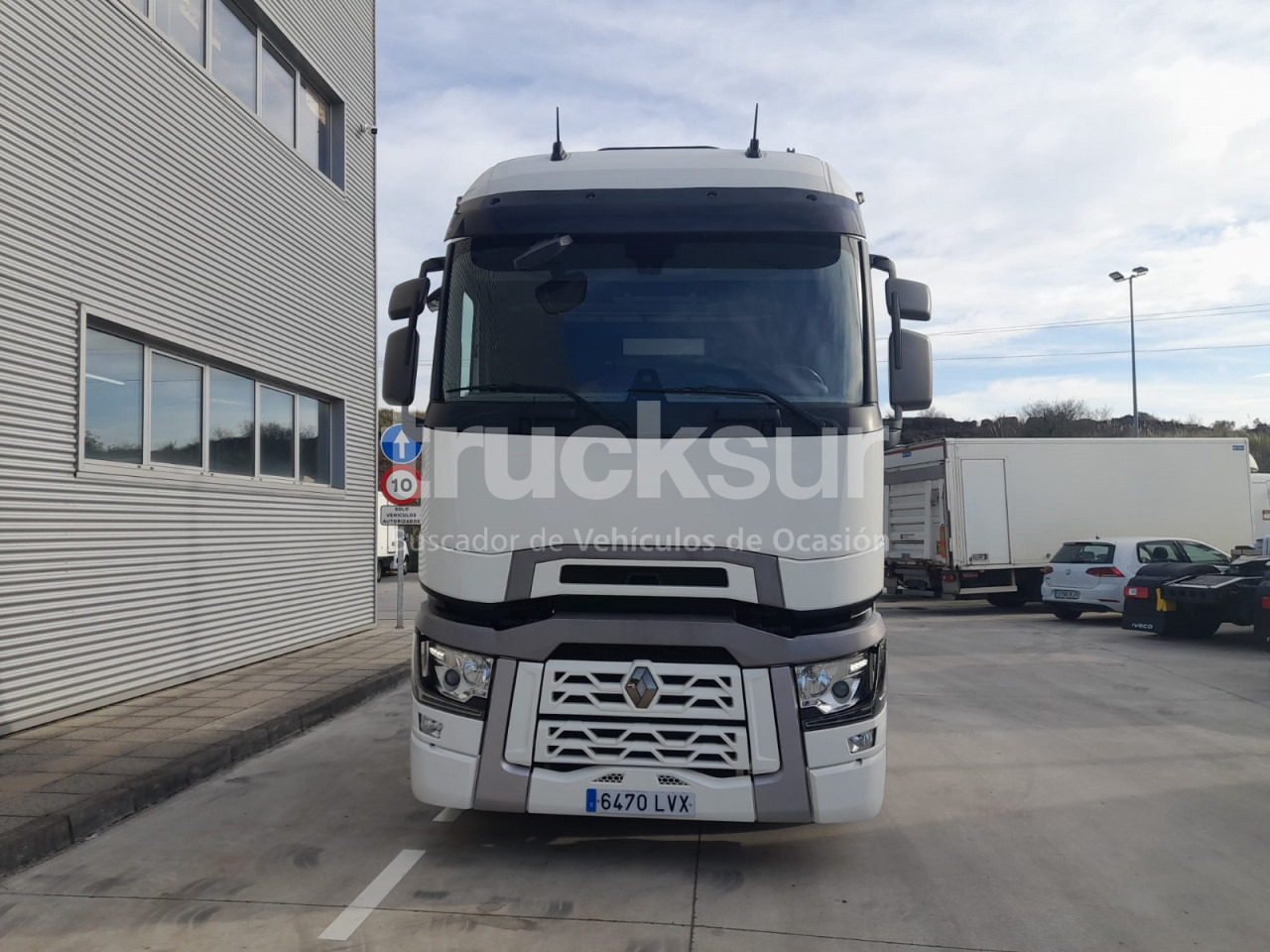 RENAULT T520 HIGH SLEEPER CAB - Tractor truck: picture 2 RENAULT T520 HIGH SLEEPER CAB - Tractor truck: picture 2