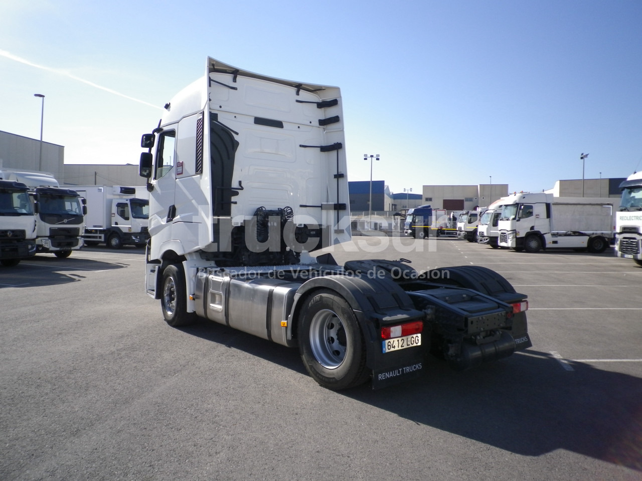 RENAULT T520 HIGH SLEEPER CAB - Tractor truck: picture 4 RENAULT T520 HIGH SLEEPER CAB - Tractor truck: picture 4