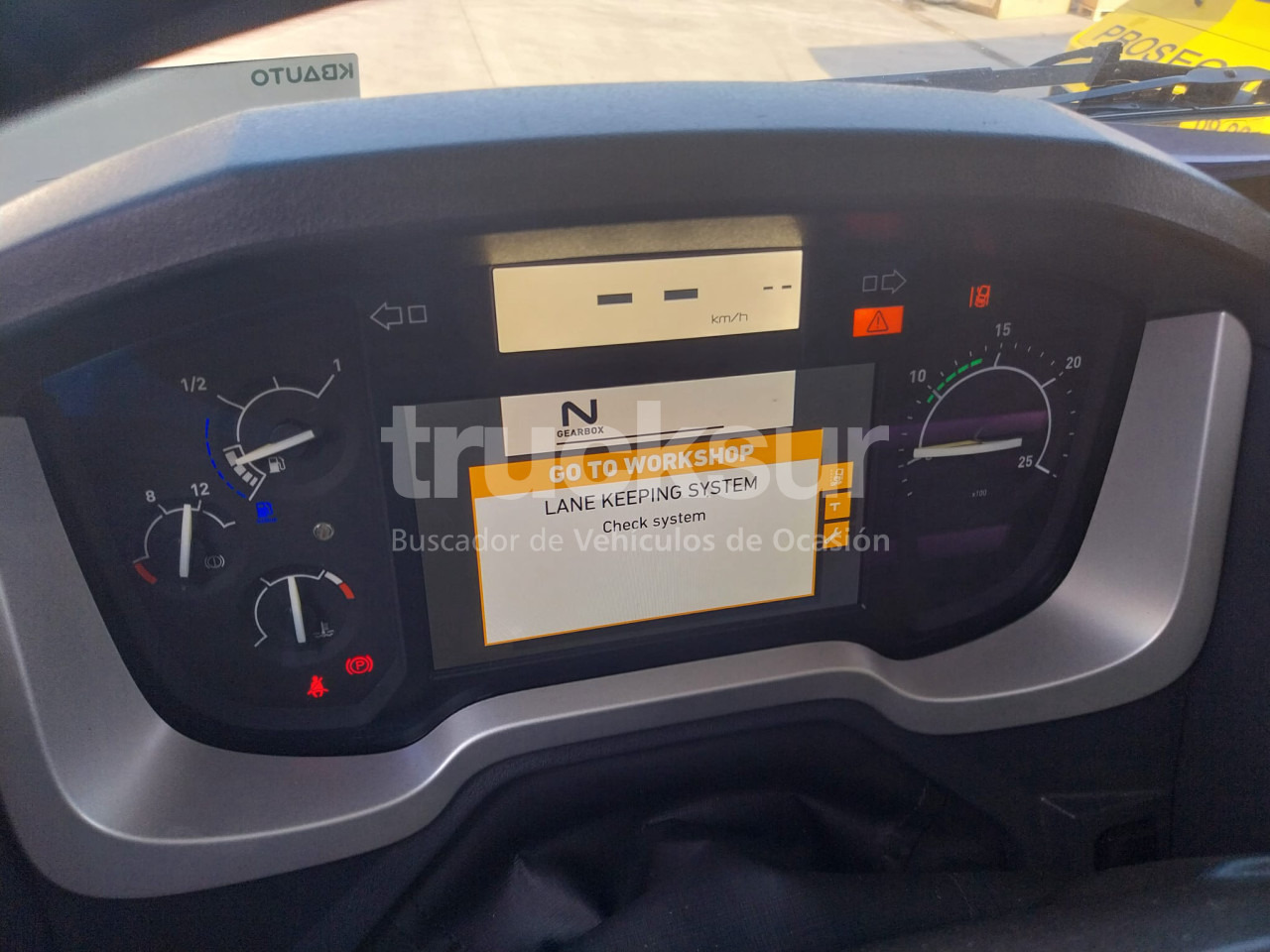 Tractor truck RENAULT T520 SLEEPER CAB: picture 18