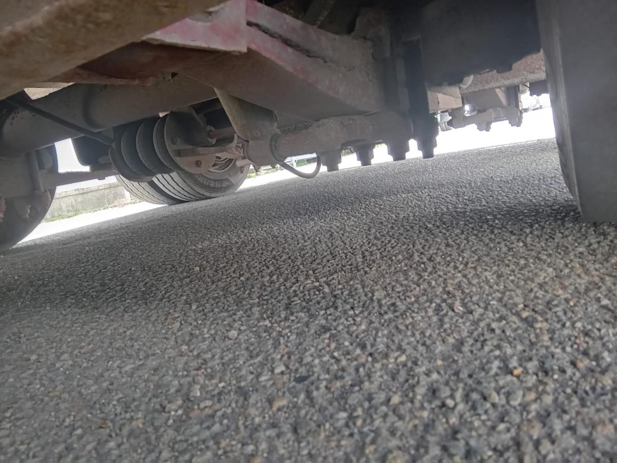 Castera - Low loader semi-trailer: picture 4 Castera - Low loader semi-trailer: picture 4