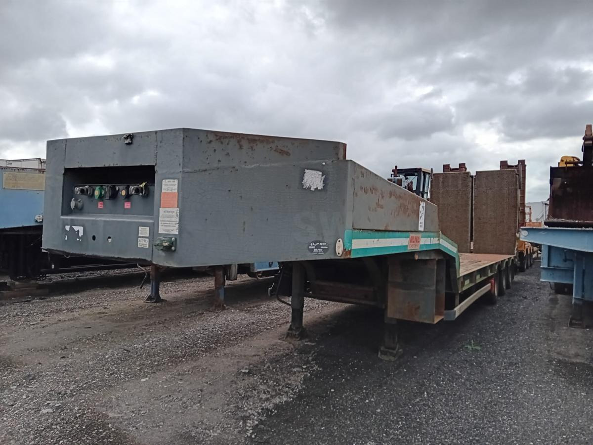 Castera - Low loader semi-trailer: picture 1 Castera - Low loader semi-trailer: picture 1
