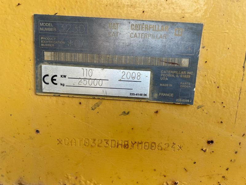 Crawler excavator Caterpillar 323D: picture 6