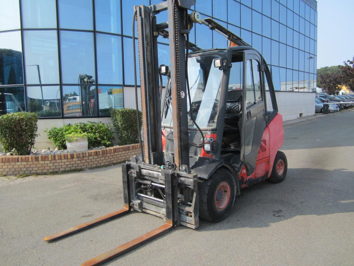 Fenwick H30 - Diesel forklift: picture 4 Fenwick H30 - Diesel forklift: picture 4