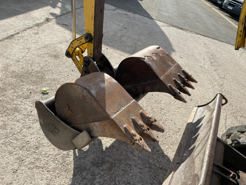 Komatsu PC20R-8 - Mini excavator: picture 3 Komatsu PC20R-8 - Mini excavator: picture 3