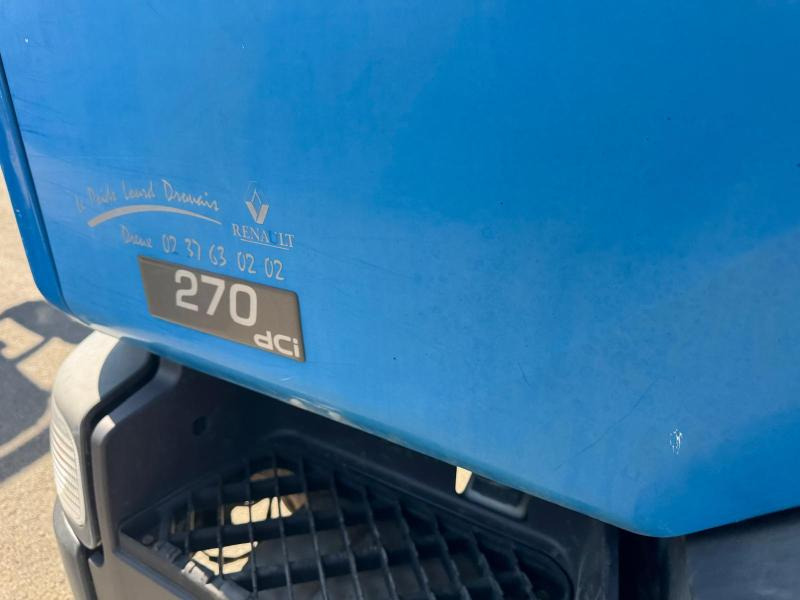 Tanker truck for transportation of fuel Renault Premium 270 DCI: picture 17 Tanker truck for transportation of fuel Renault Premium 270 DCI: picture 17