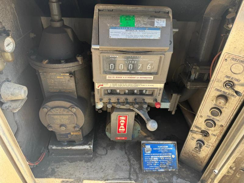 Tanker truck for transportation of fuel Renault Premium 270 DCI: picture 8 Tanker truck for transportation of fuel Renault Premium 270 DCI: picture 8