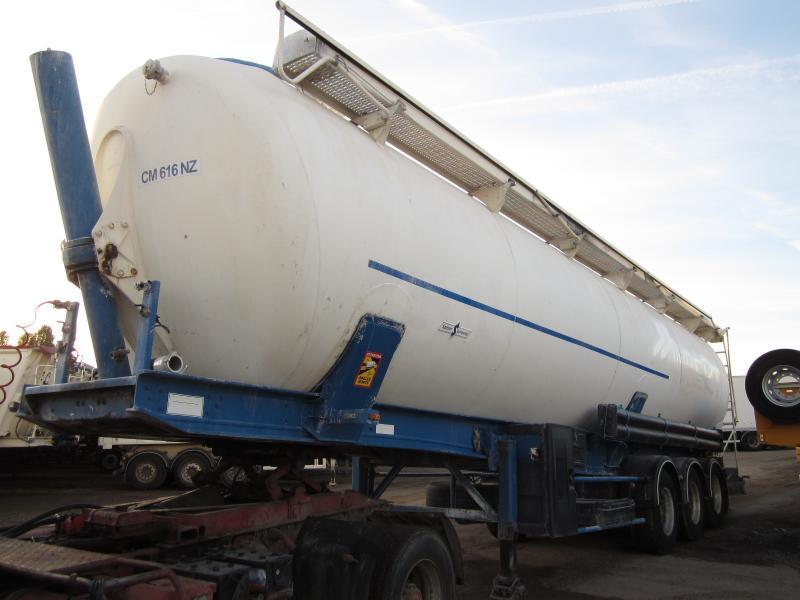 Spitzer - Tanker semi-trailer: picture 1 Spitzer - Tanker semi-trailer: picture 1