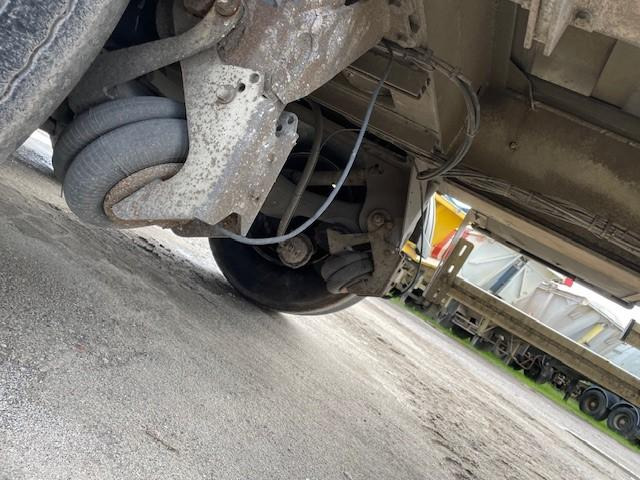 Tipper semi-trailer for transportation of bulk materials Stas: picture 6 Tipper semi-trailer for transportation of bulk materials Stas: picture 6