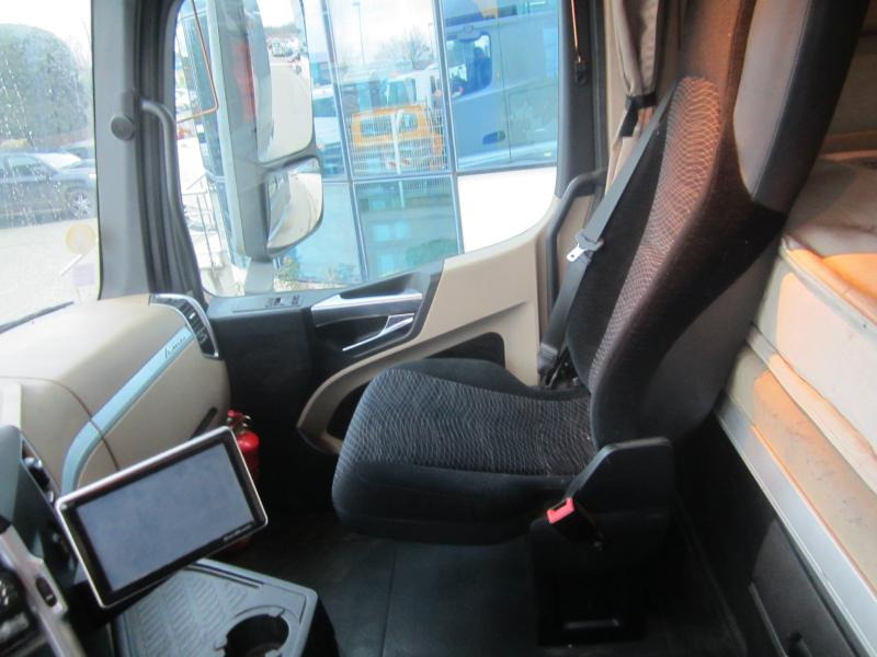 Tractor truck Mercedes Actros 1845: picture 19 Tractor truck Mercedes Actros 1845: picture 19