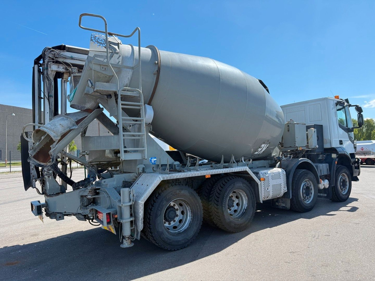 Iveco X-Way 400 8x4 Imer LT8XL Belt LT1601 - Concrete mixer truck: picture 3 Iveco X-Way 400 8x4 Imer LT8XL Belt LT1601 - Concrete mixer truck: picture 3