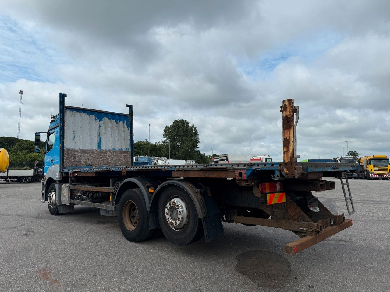 Mercedes-Benz Axor 2536 L 6x2 Euro 5 BDF / Platform - Dropside/ Flatbed truck: picture 4 Mercedes-Benz Axor 2536 L 6x2 Euro 5 BDF / Platform - Dropside/ Flatbed truck: picture 4