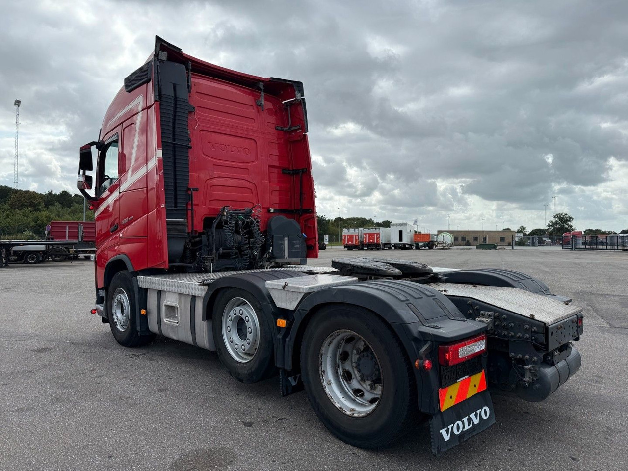 Volvo FH 460 6x2 Globetrotter Euro 6 - Tractor truck: picture 4 Volvo FH 460 6x2 Globetrotter Euro 6 - Tractor truck: picture 4