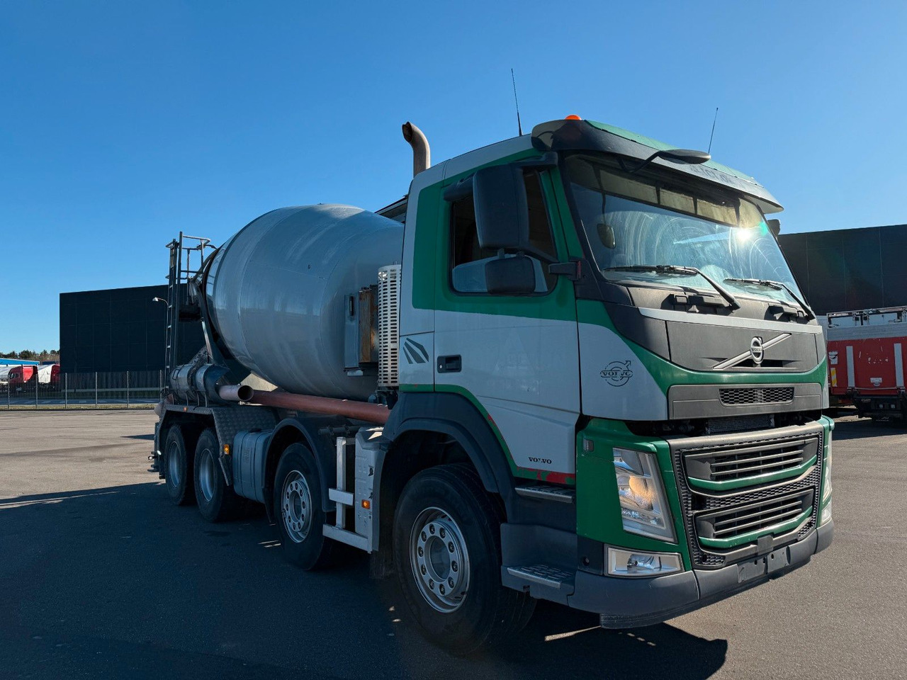 Volvo FM370 8x4 Springs 9 m3 Rodobelt 12-17 Euro 6 Volvo FM370 8x4 Springs 9 m3 Rodobelt 12-17 Euro 6 - Concrete mixer truck: picture 2 Volvo FM370 8x4 Springs 9 m3 Rodobelt 12-17 Euro 6 Volvo FM370 8x4 Springs 9 m3 Rodobelt 12-17 Euro 6 - Concrete mixer truck: picture 2