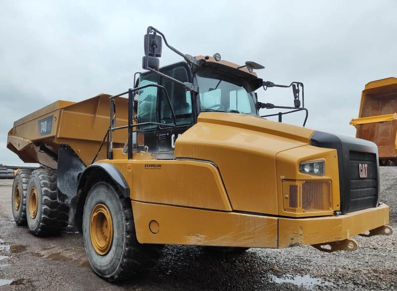 Caterpillar 740 - Articulated dumper: picture 3 Caterpillar 740 - Articulated dumper: picture 3