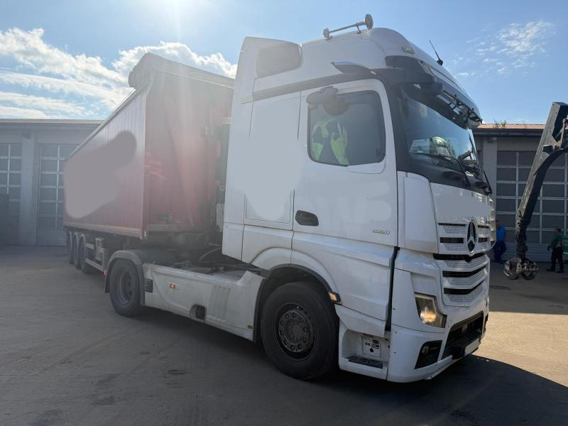 Mercedes Actros 1851 - Tractor truck: picture 1 Mercedes Actros 1851 - Tractor truck: picture 1