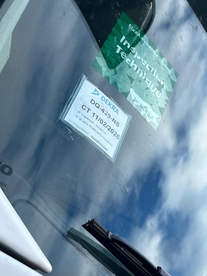 Iveco Eurotrakker 260E36 - Dropside/ Flatbed truck: picture 5 Iveco Eurotrakker 260E36 - Dropside/ Flatbed truck: picture 5