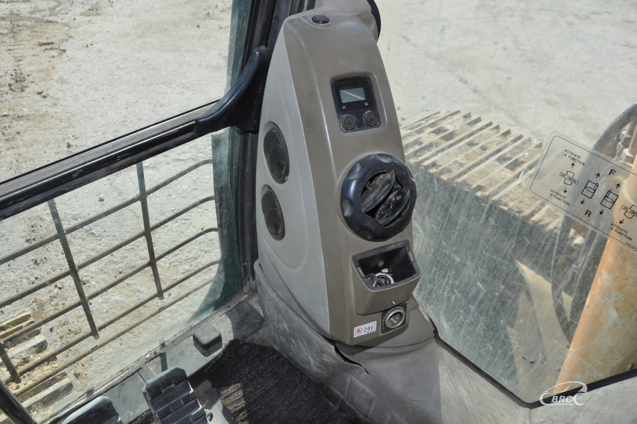 Crawler excavator Case CX210: picture 16