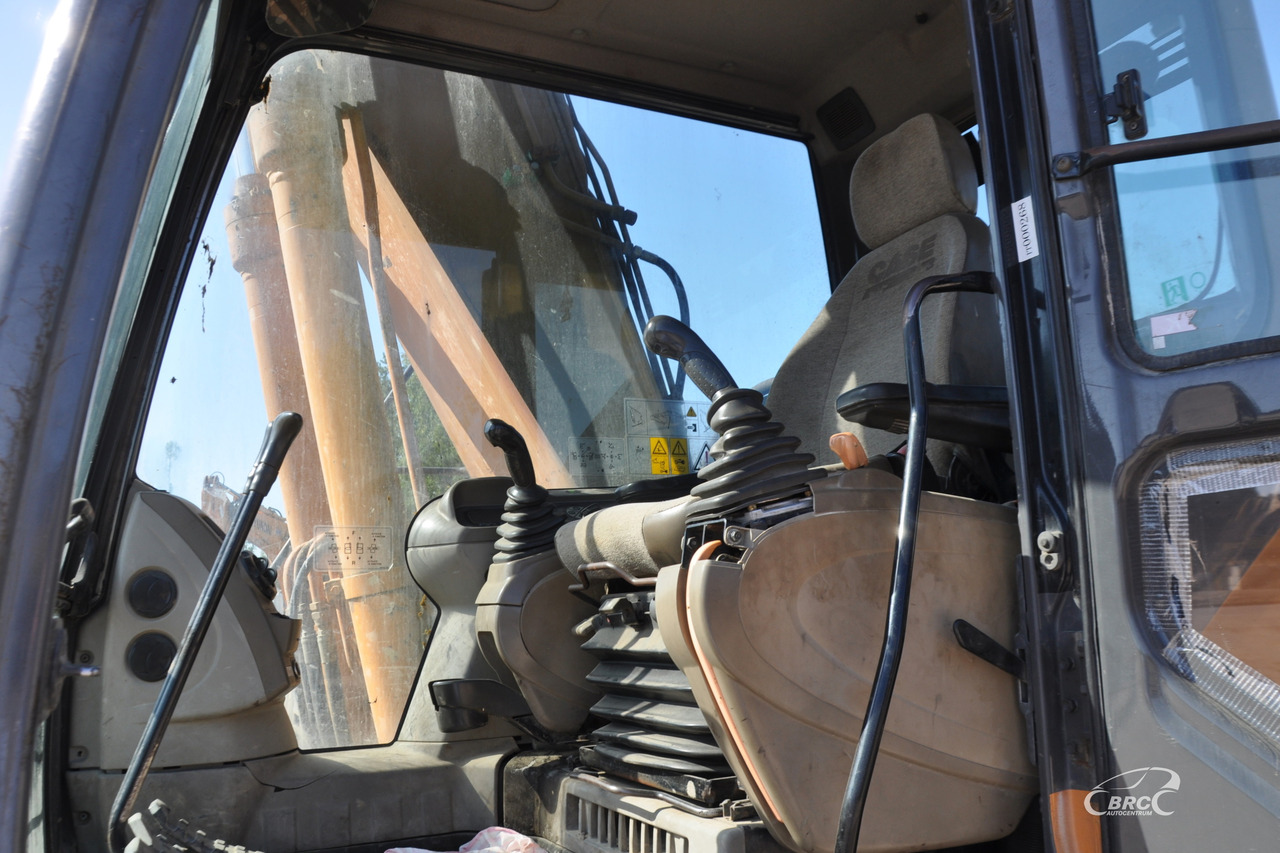 Crawler excavator Case CX210: picture 12