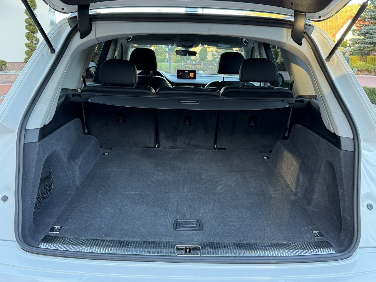 SUV Audi Q7: picture 38