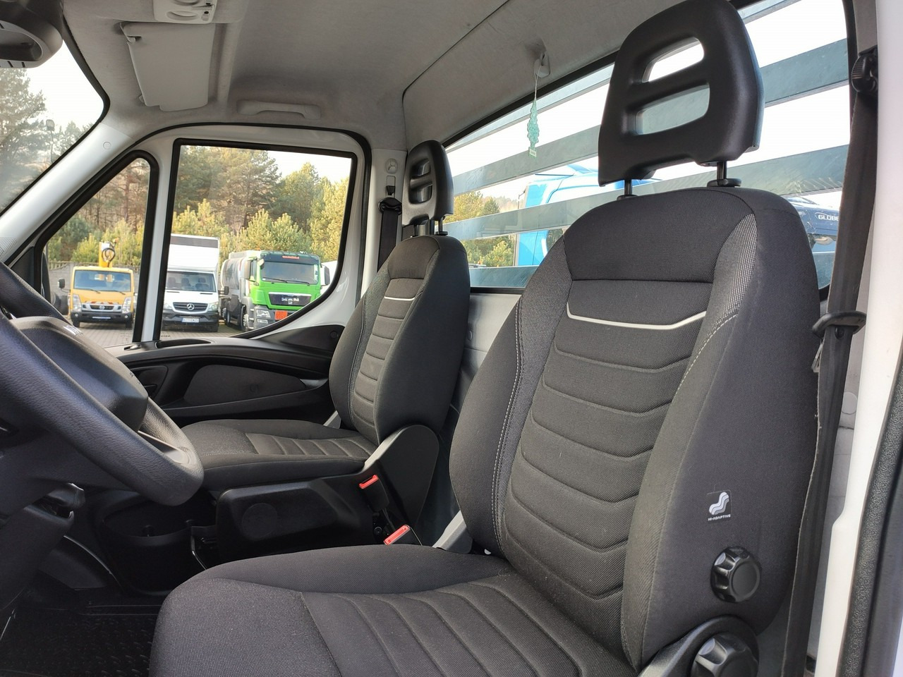 Open body delivery van Iveco Daily 35S16 V: picture 26
