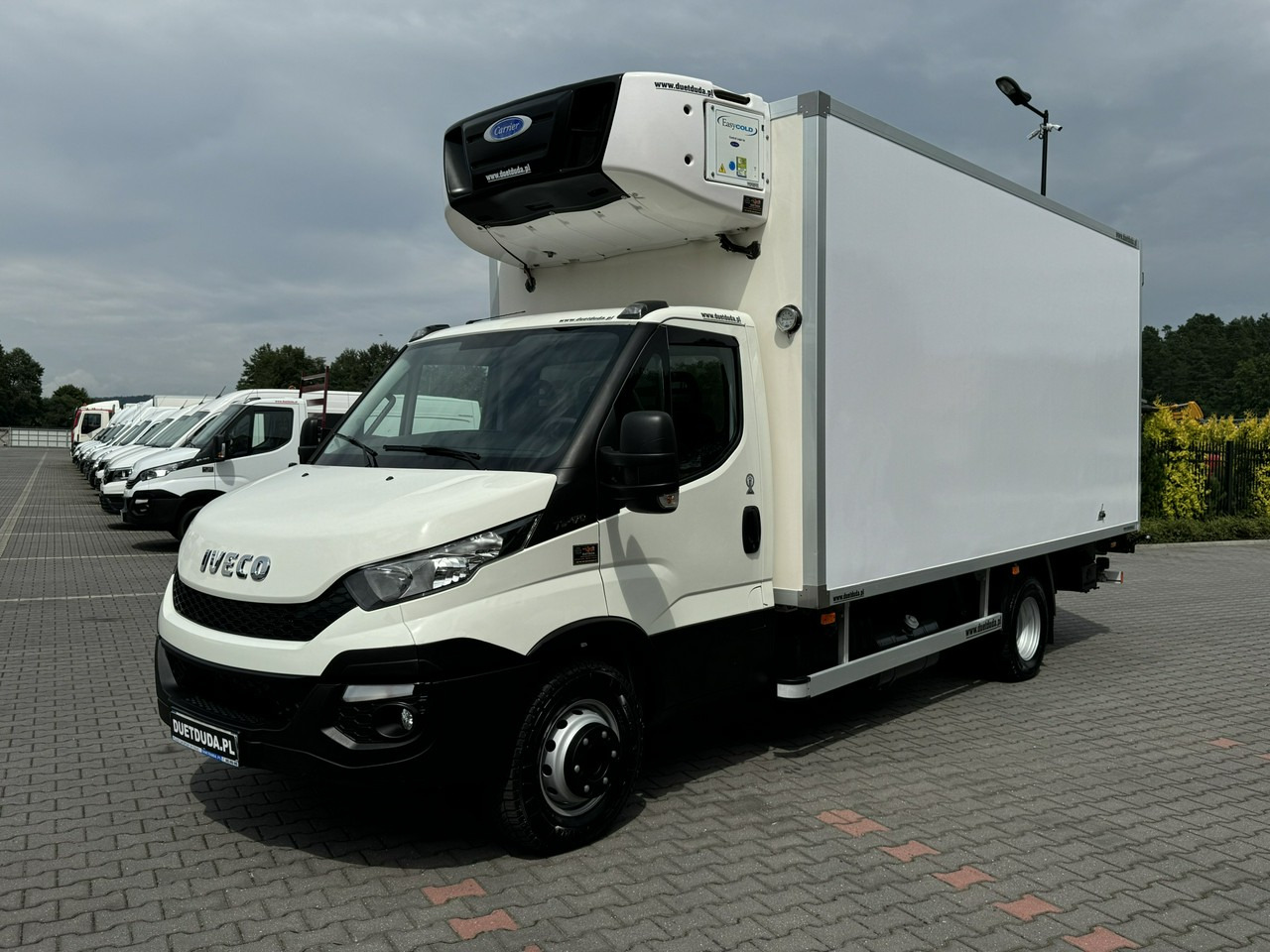 Iveco Daily 70C17 Mroźnia Agregat Carrier Supra 750 10-Palet + Winda - Refrigerated delivery van: picture 2 Iveco Daily 70C17 Mroźnia Agregat Carrier Supra 750 10-Palet + Winda - Refrigerated delivery van: picture 2