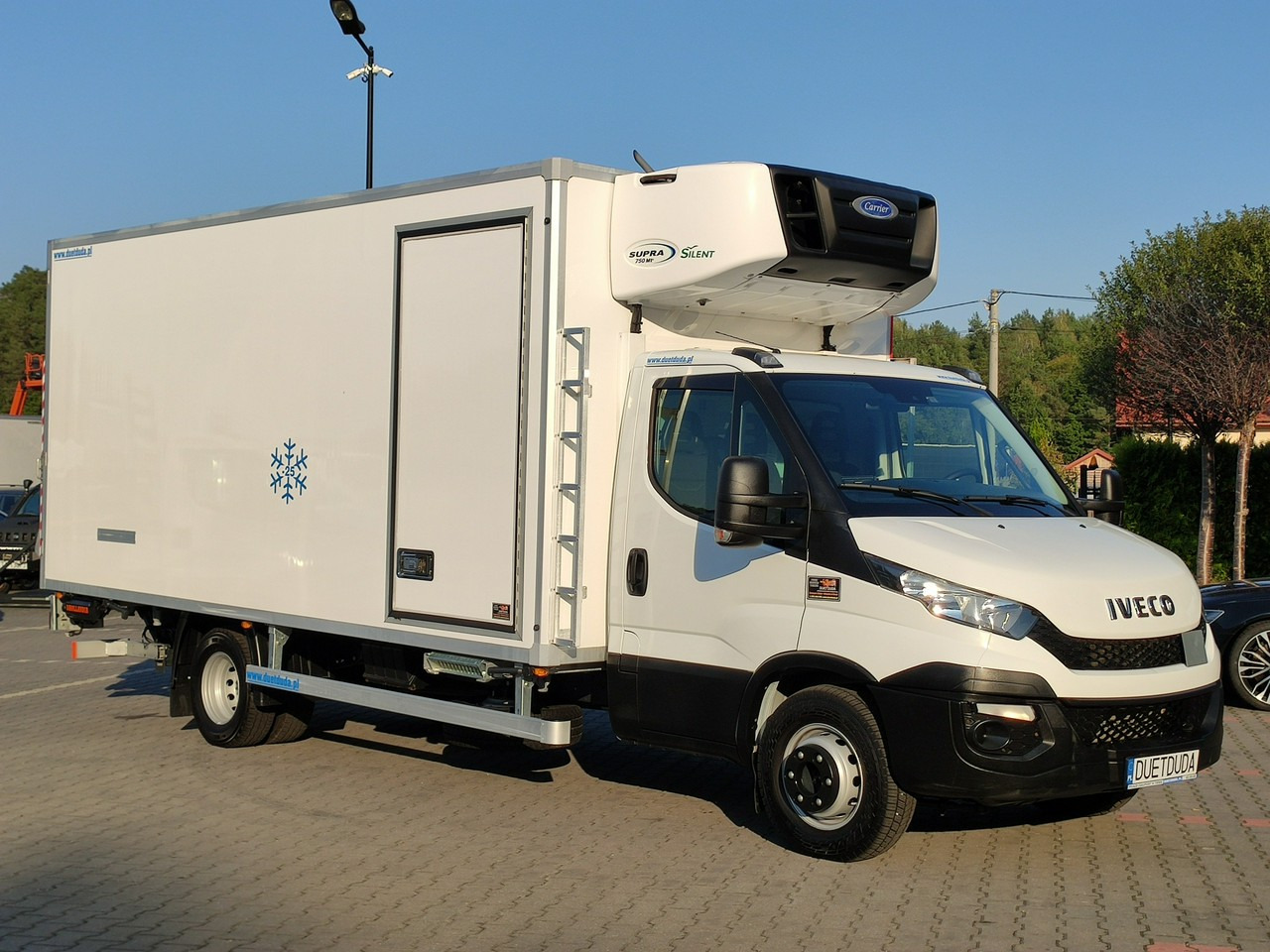 Iveco Daily 70C17 Mroźnia Ściana Grodziowa Multitemperatura - Refrigerated delivery van: picture 2 Iveco Daily 70C17 Mroźnia Ściana Grodziowa Multitemperatura - Refrigerated delivery van: picture 2