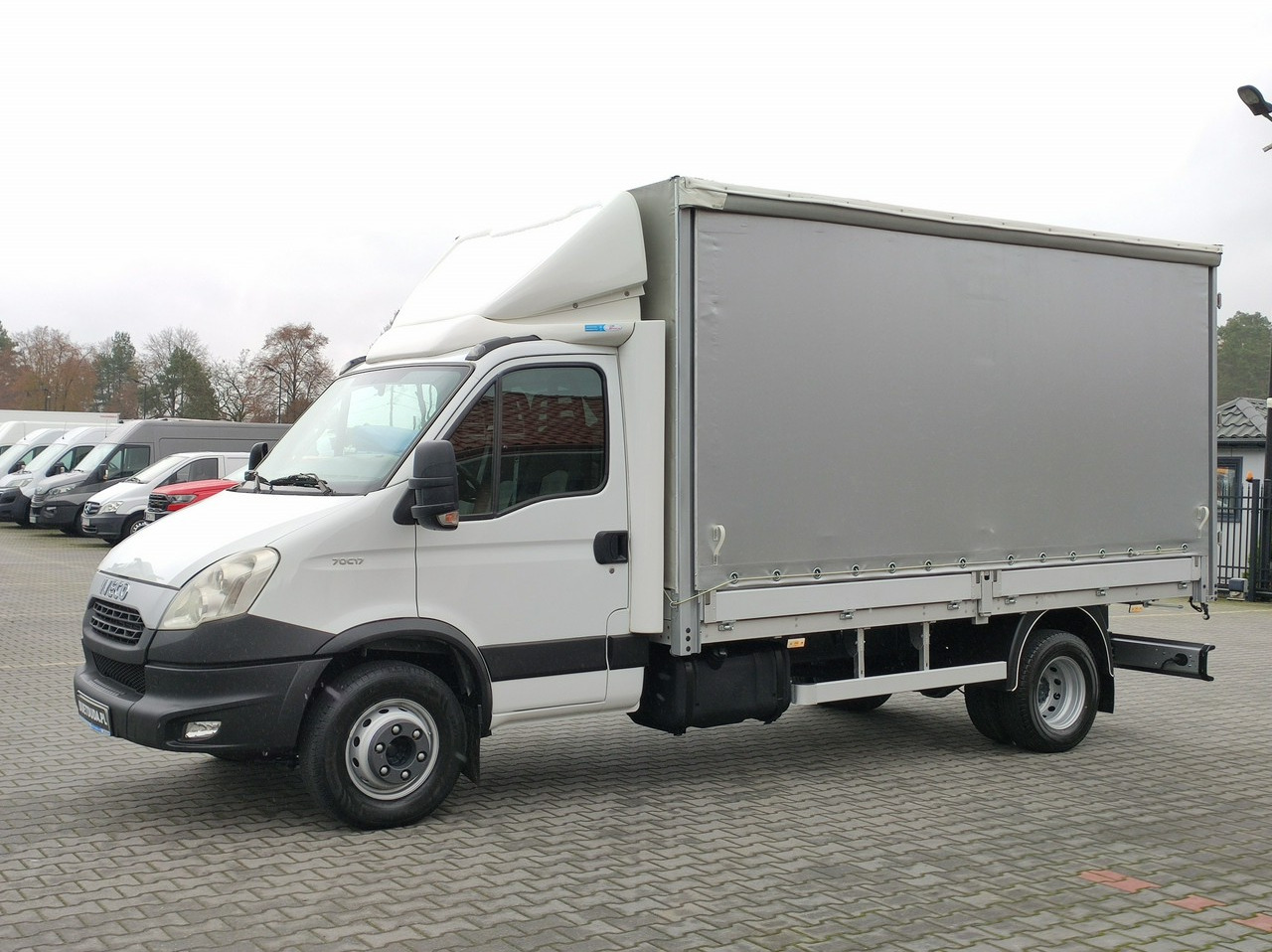 Iveco Daily 70C18 V H - Curtain side van: picture 2 Iveco Daily 70C18 V H - Curtain side van: picture 2